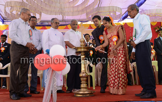 40th Mass Marriage at Rosario